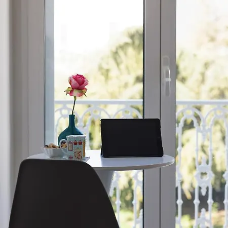 ゲストハウス Alibi Museum: Gioiello Con Vista Sul Museo Archeologico Nazionale, Letto E Doccia Con Cromoterapia, Smart Tv, Wifi E A/c ルーヴォ・ディ・プーリア