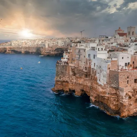 Gæstehus Alibi Museum: Gioiello Con Vista Sul Museo Archeologico Nazionale, Letto E Doccia Con Cromoterapia, Smart Tv, Wifi E A/c Ruvo di Puglia